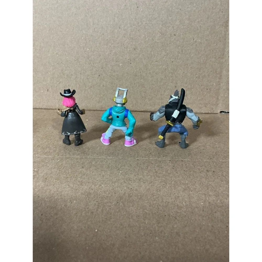 FORTNITE DJ Yonder/Dire Wolf/Pink Hair Cowgirl Battle Royal MINI 2.5